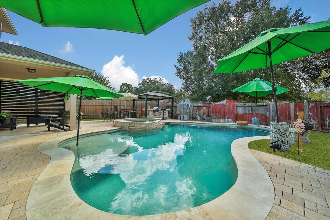 Photo of 18827 Squirrel Oaks Drive