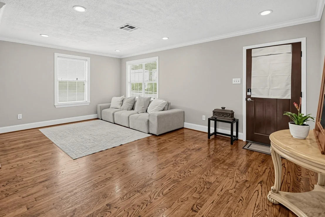 Photo of 1111 Timbergrove Lane