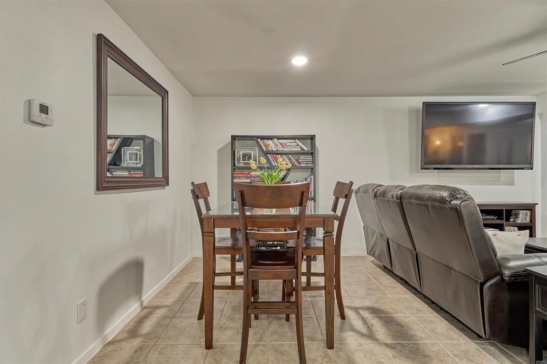 Photo of 807 Paradise Lane