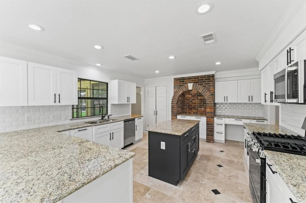 Photo of 3310 Riviera Lane