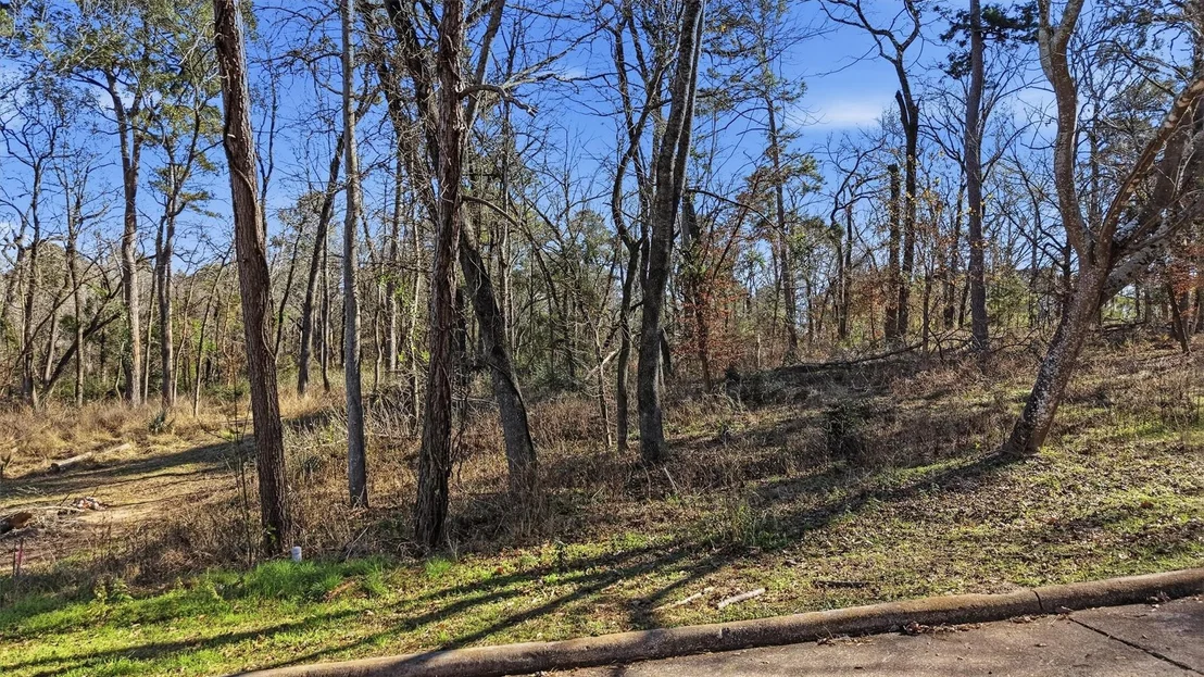 Photo of Lot 83 Lake Oaks Circle