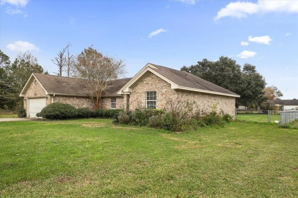 Photo of 505 Meadowlark Lane
