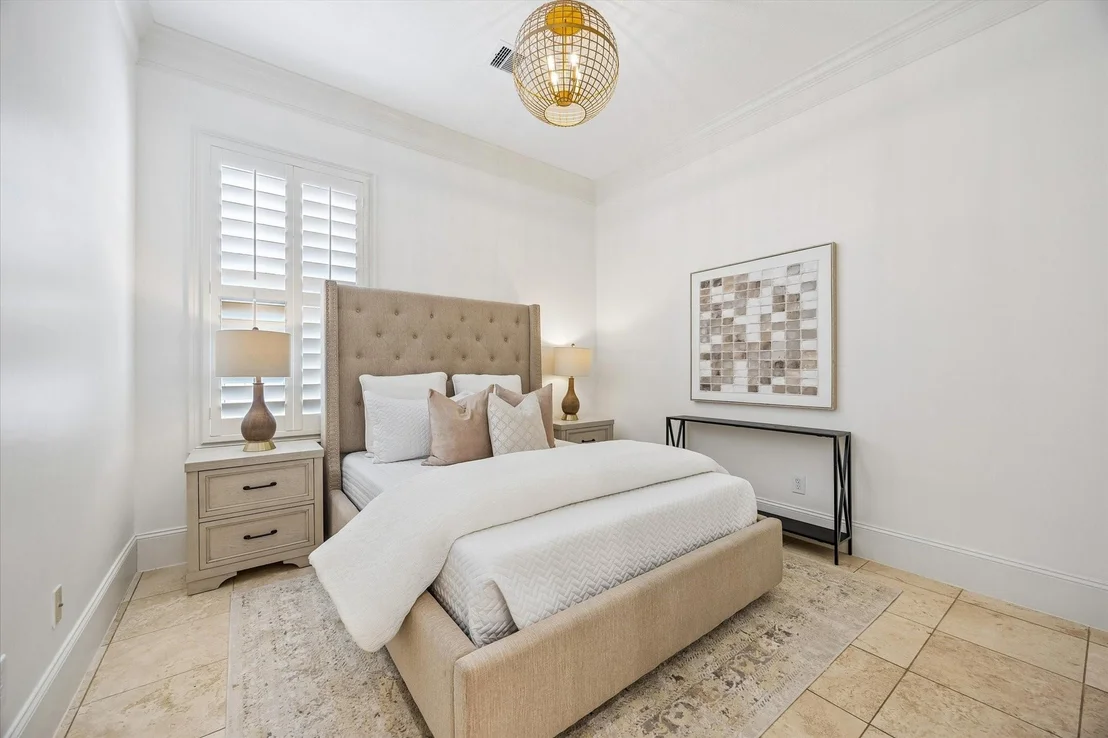 Photo of 1235 Thornton Road