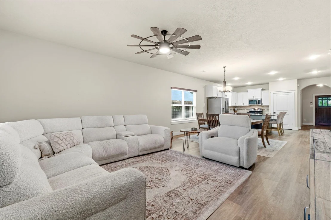 Photo of 418 Commanche Road