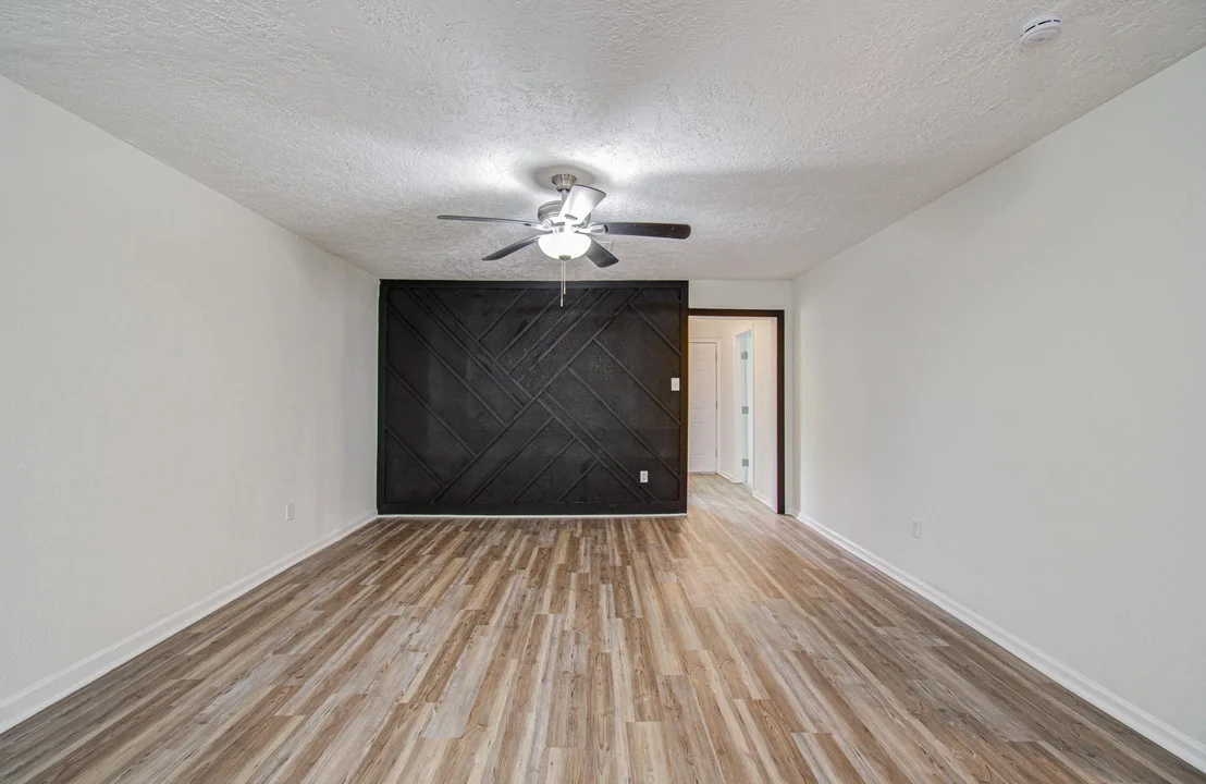 Photo of 5634 Ridgeway Drive