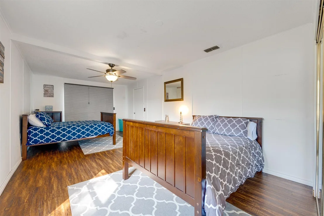 Photo of 1067 Beachside Drive