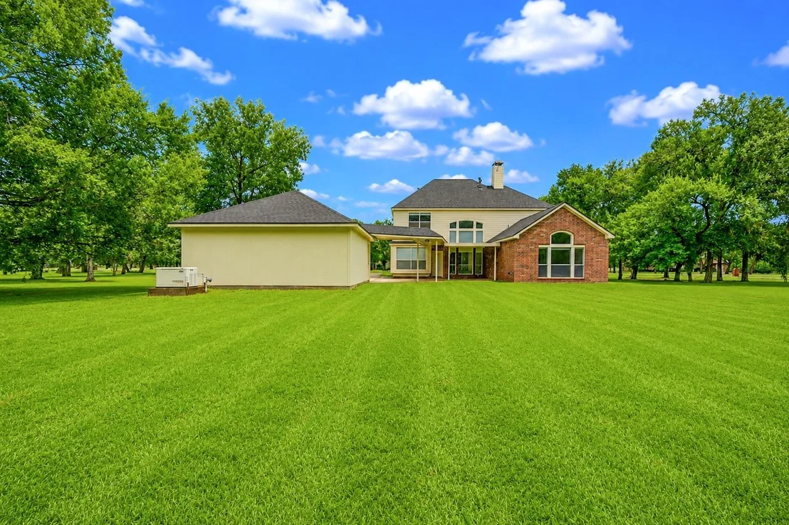 Photo of 7110 Rustling Oaks Drive