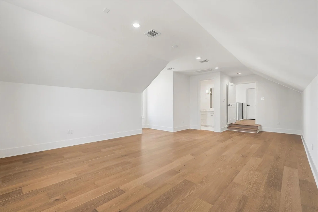 Photo of 50 Aria Isle Drive