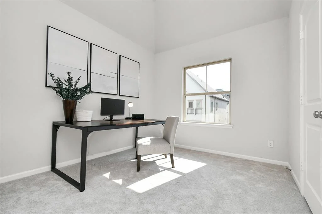 Photo of 4015 Centre Glen Drive
