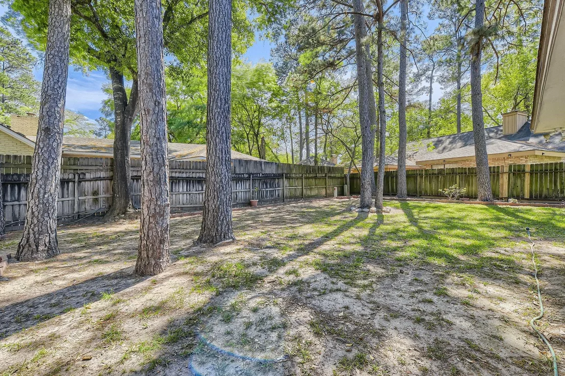 Photo of 19527 Enchanted Oaks Drive