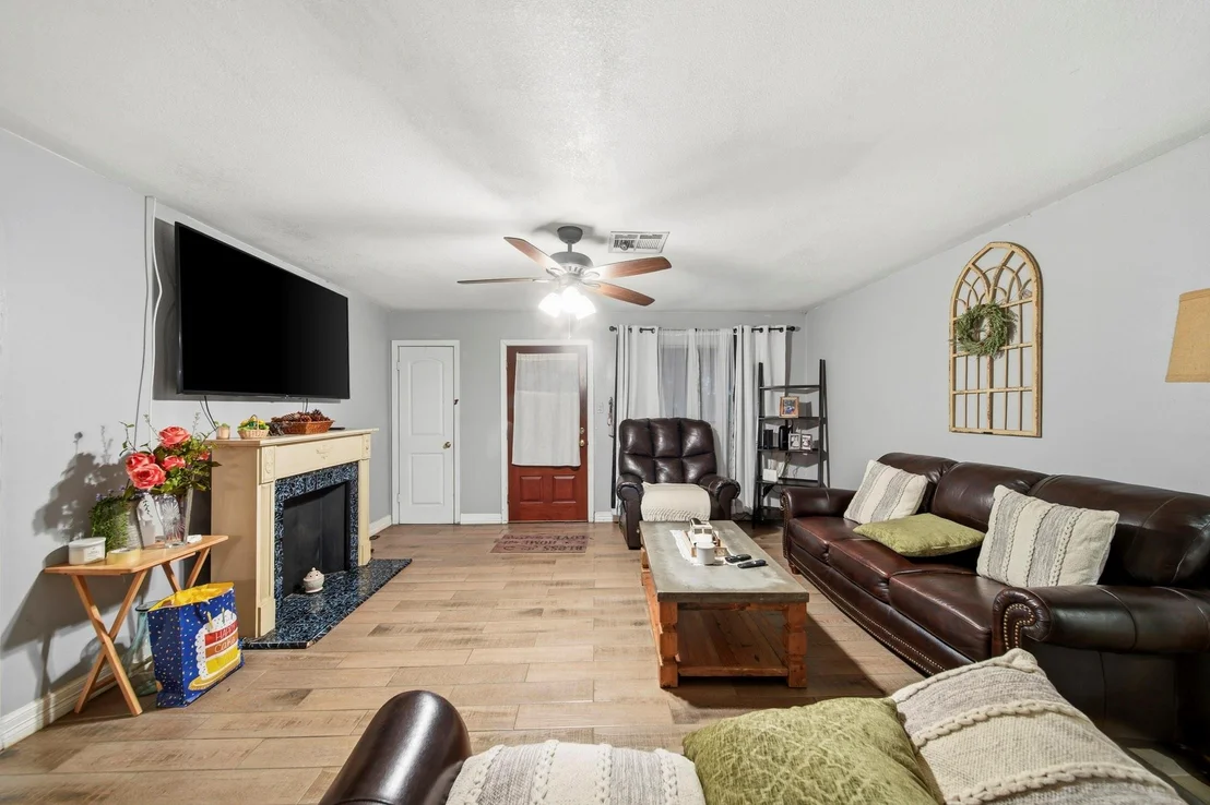 Photo of 731 Meneley Road