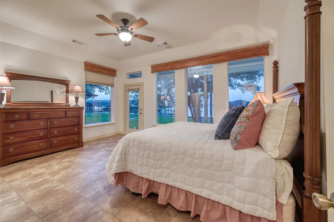 Photo of 371 N Forest Cove Loop