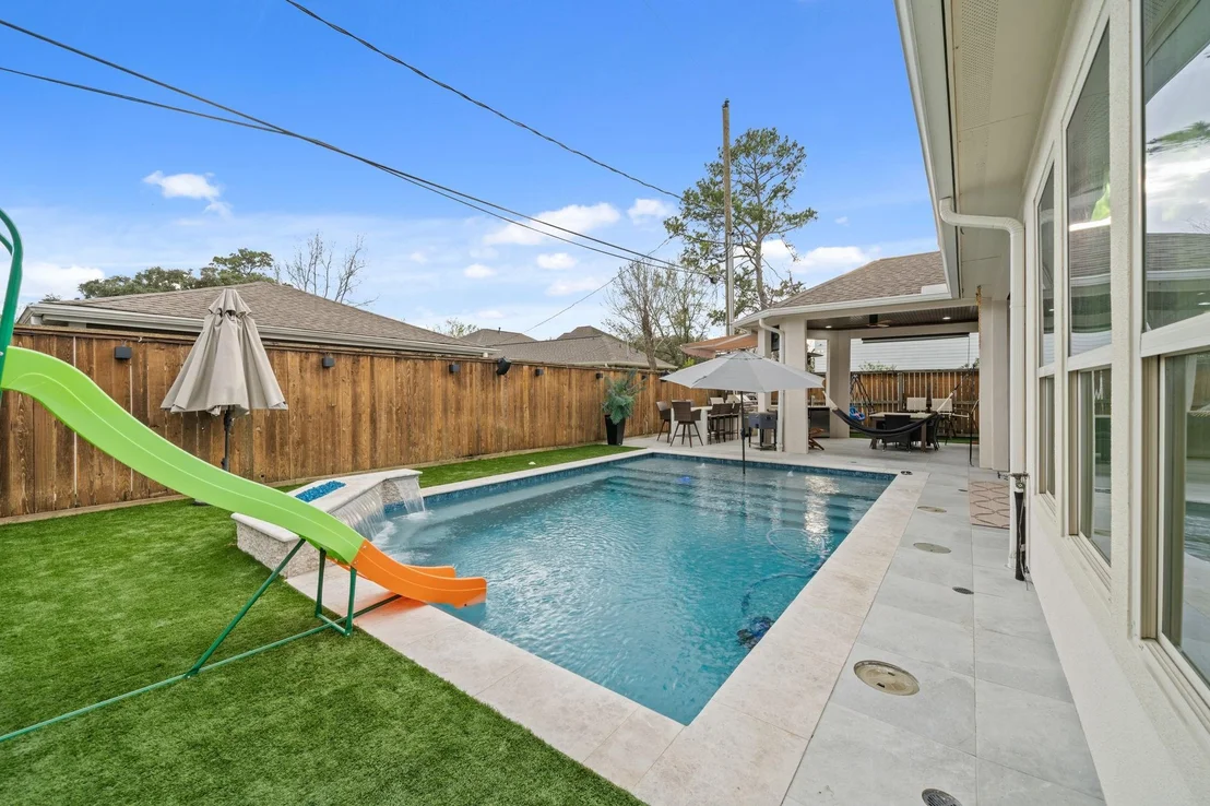 Photo of 1835 Hewitt Drive