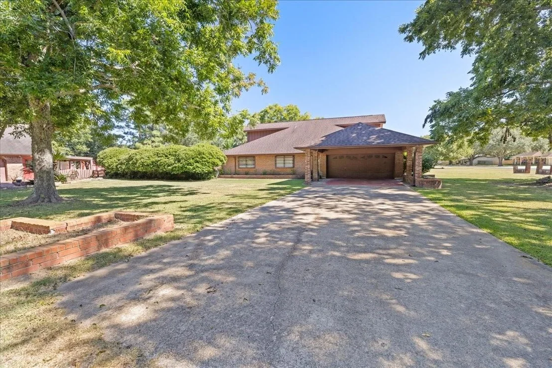 Photo of 642 Meadow Lane
