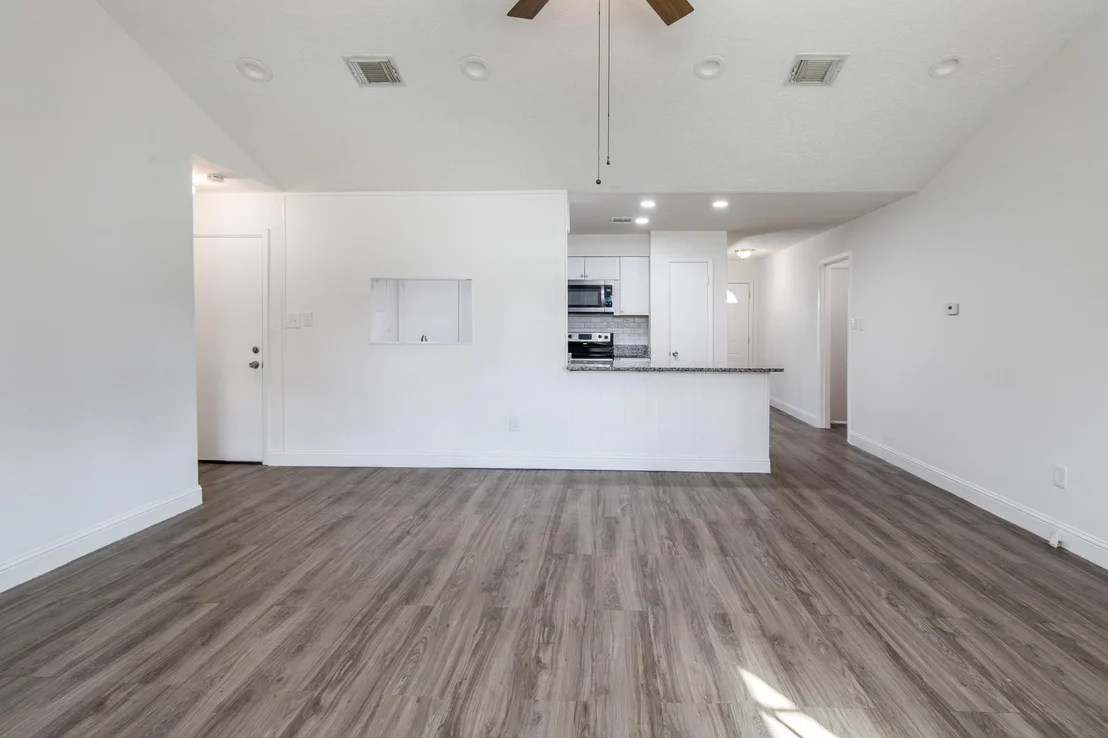 Photo of 9707 Whitepost Lane