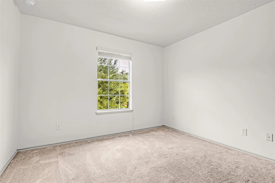 Photo of 9738 Gulfstream Drive