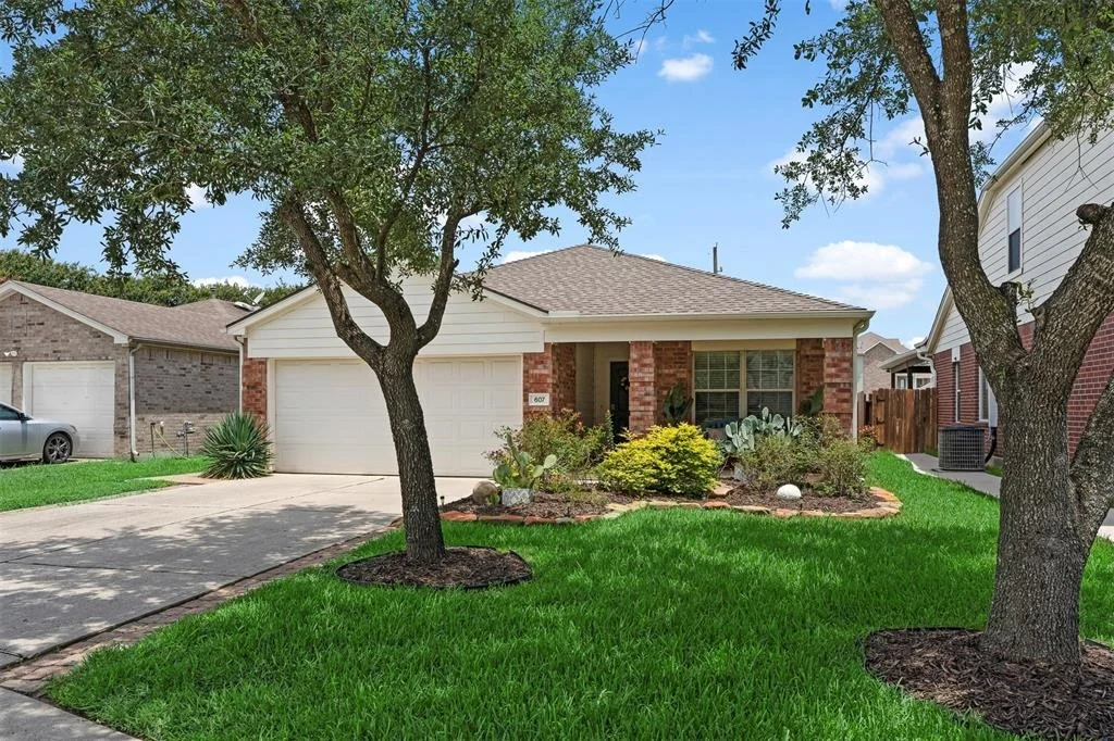 Photo of 607 Cypresswood Ridge