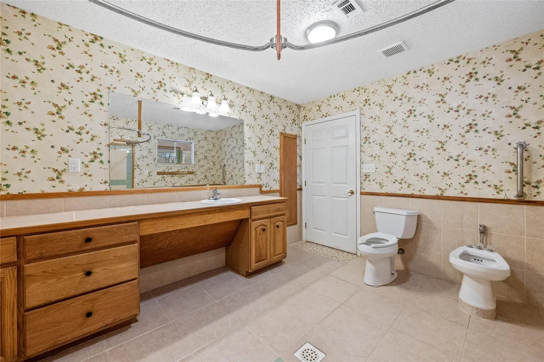 Photo of 121 Magnolia Boulevard
