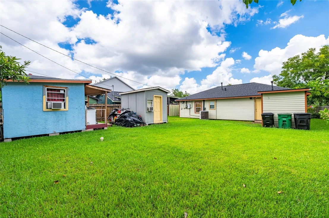 Photo of 4937 Bataan Road