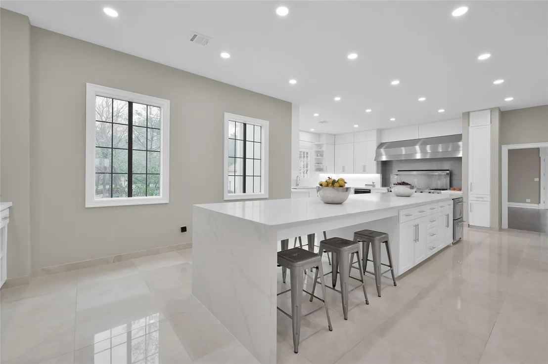 Photo of 10 West Isle Place