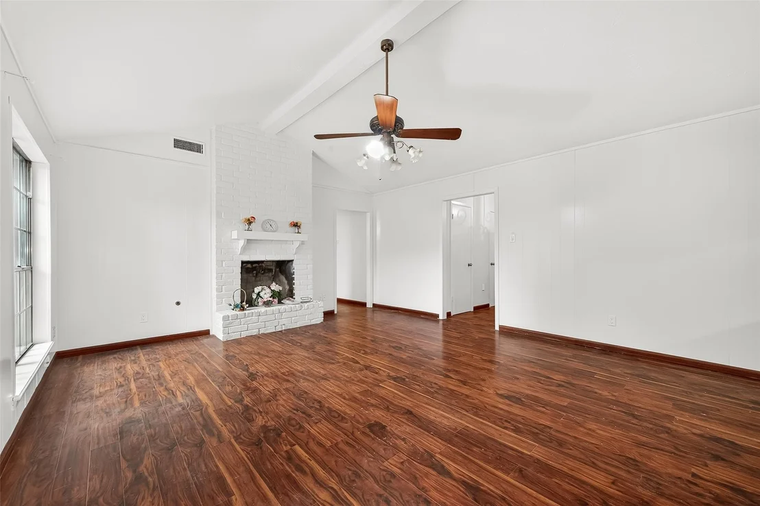 Photo of 11811 Rowan