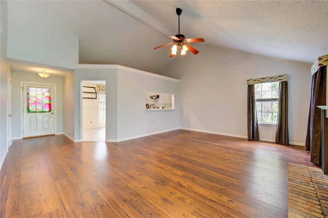 Photo of 19407 Glenway Falls Drive