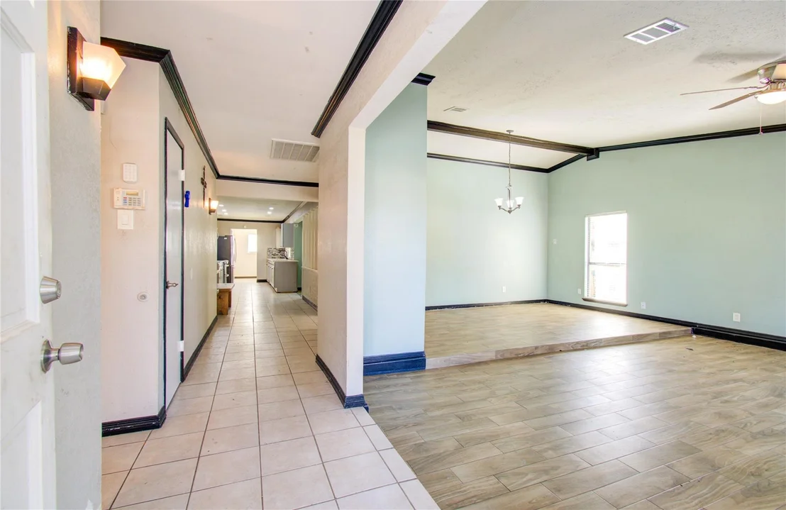 Photo of 8014 Streamside Drive