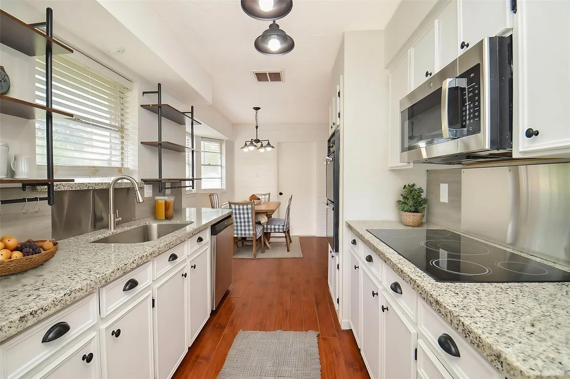 Photo of 9014 Langfield Road