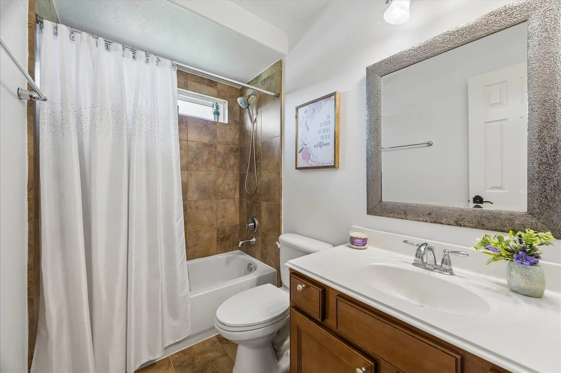 Photo of 14307 Lakepointe Bend Lane