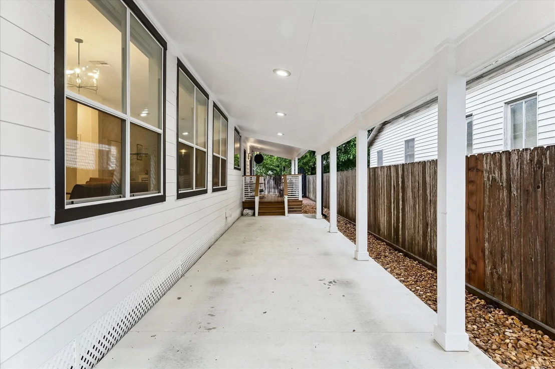 Photo of 2112 Common Street