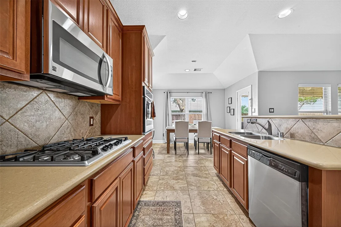 Photo of 16202 Peach Bluff Lane