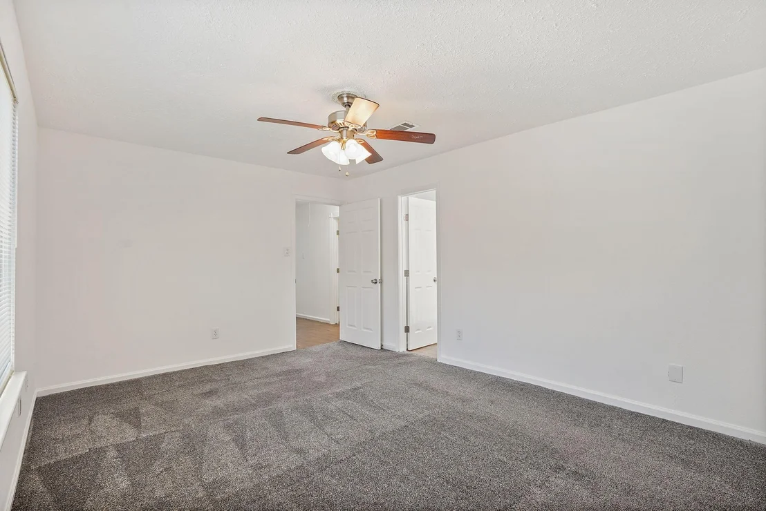 Photo of 9731 Shell Rock Road