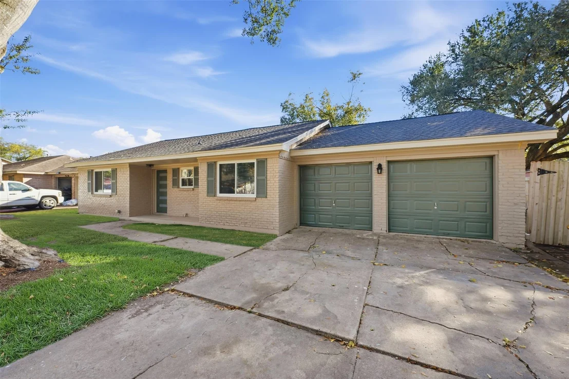 Photo of 5002 Cedar Creek Drive
