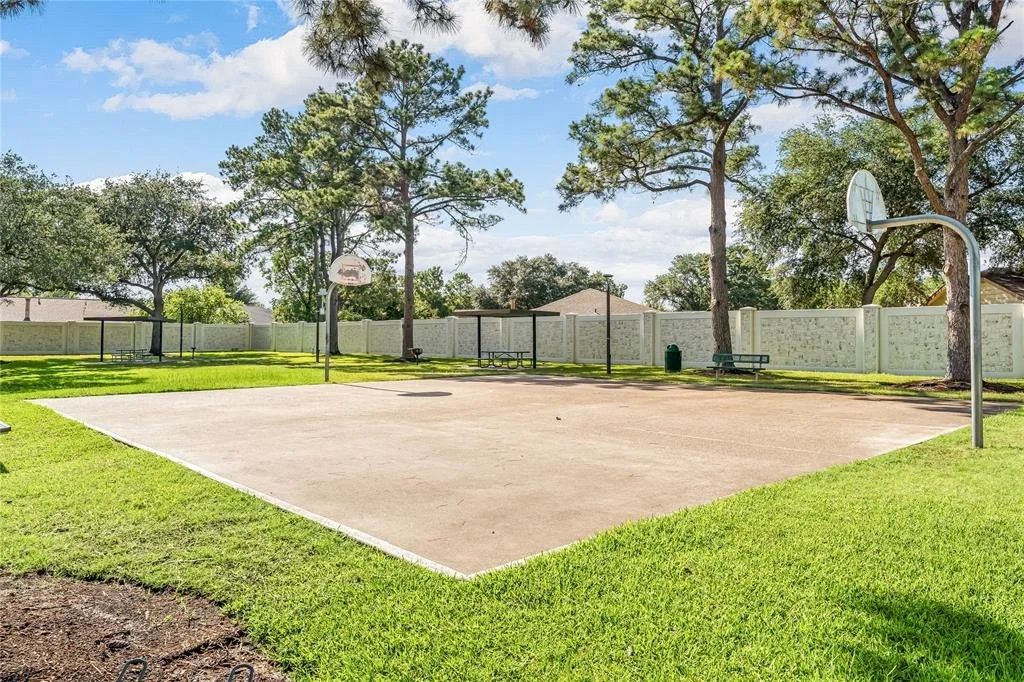 Photo of 16307 Thistleglen Drive