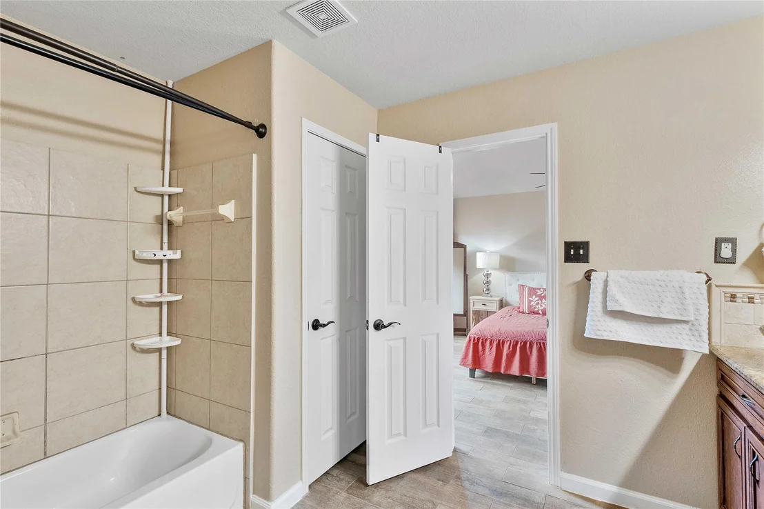 Photo of 11031 Bauer Elm Street