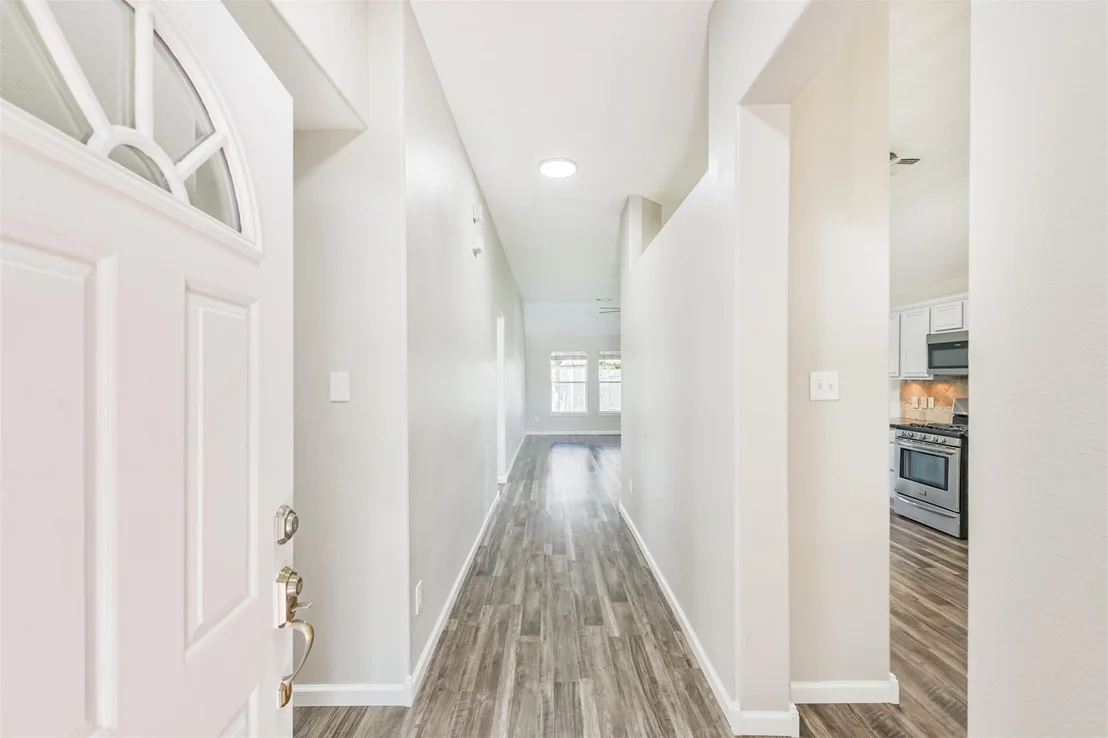 Photo of 11806 Piney Way Lane