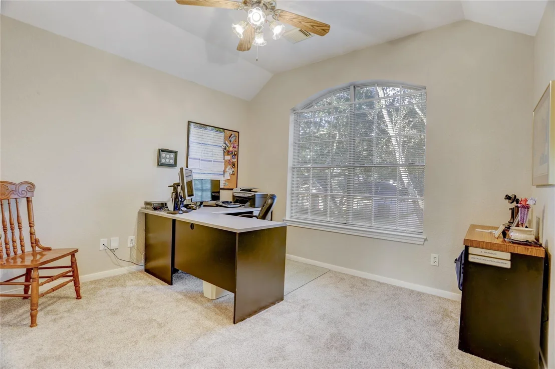 Photo of 2807 Red Oak Lane