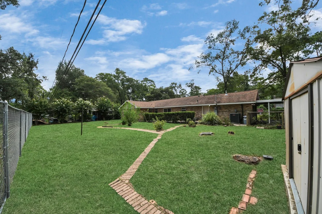 Photo of 9814 Warwana Road