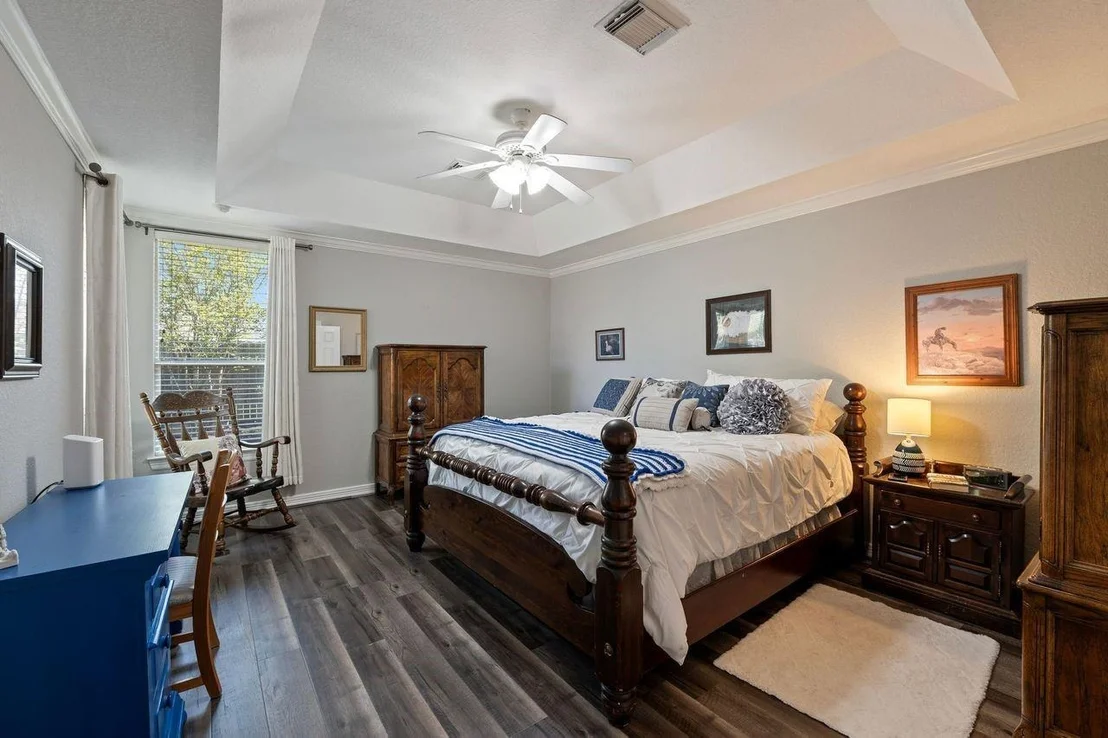 Photo of 2438 Sullivan Lane