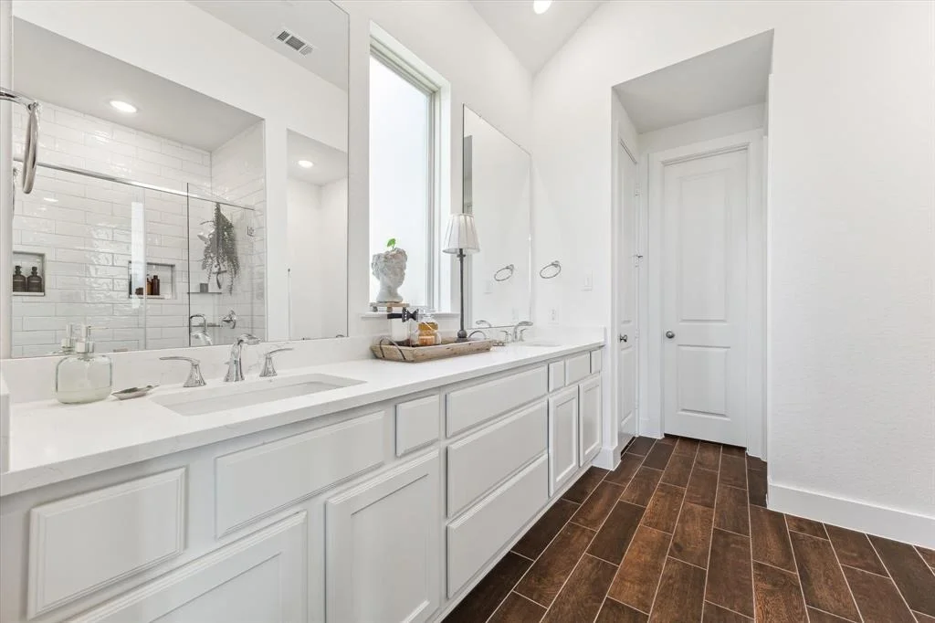 Photo of 414 Livermore Street