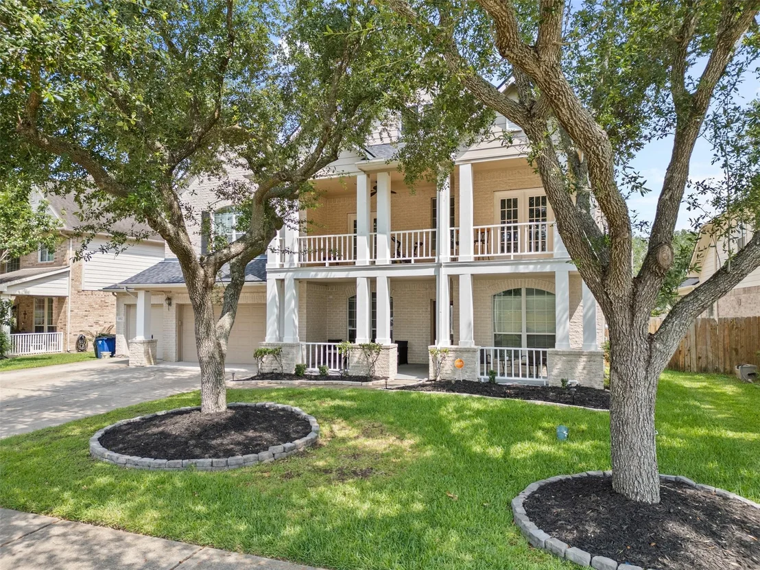 Photo of 1012 Walnut Pointe