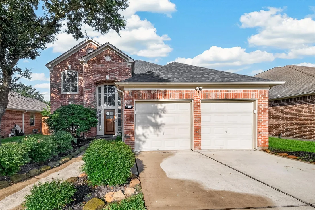 Photo of 2111 Pinecreek Pass Lane