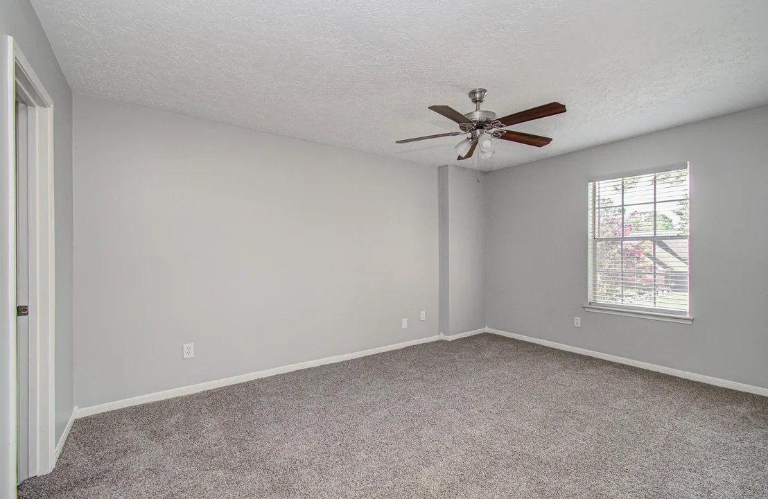 Photo of 6935 Falling Waters Drive