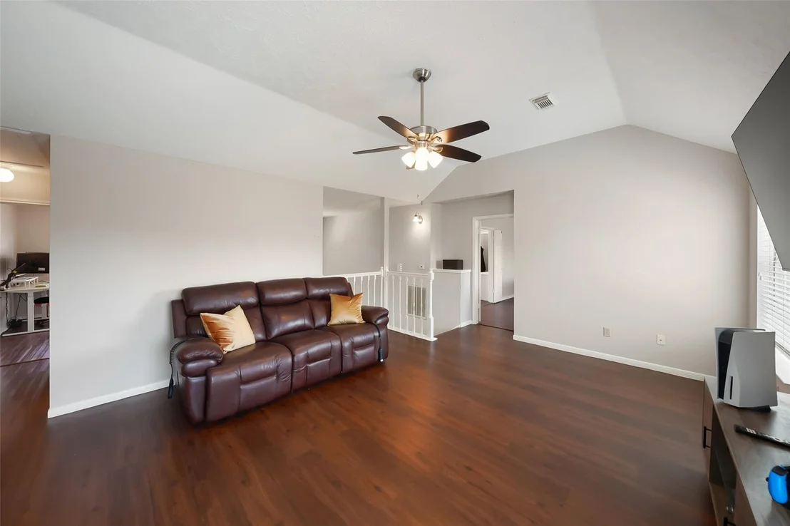 Photo of 7323 Maple Walk Drive