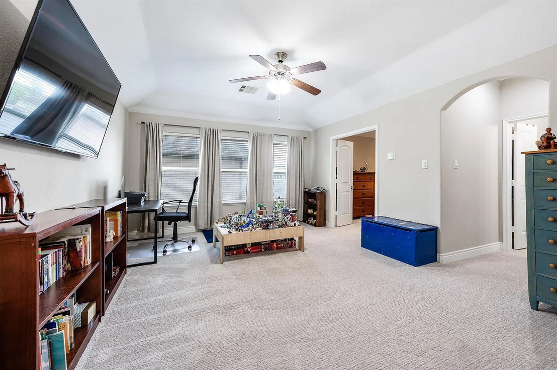 Photo of 35 S Greenprint Circle