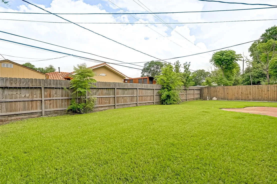 Photo of 6119 Reamer Street