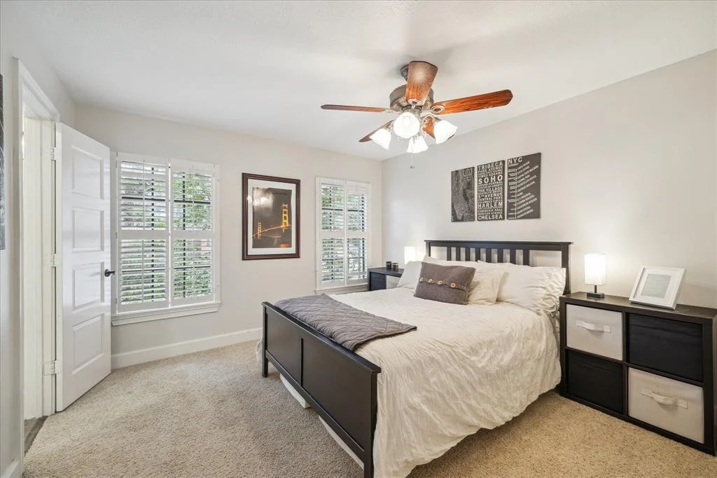 Photo of 9 S Brokenfern Drive