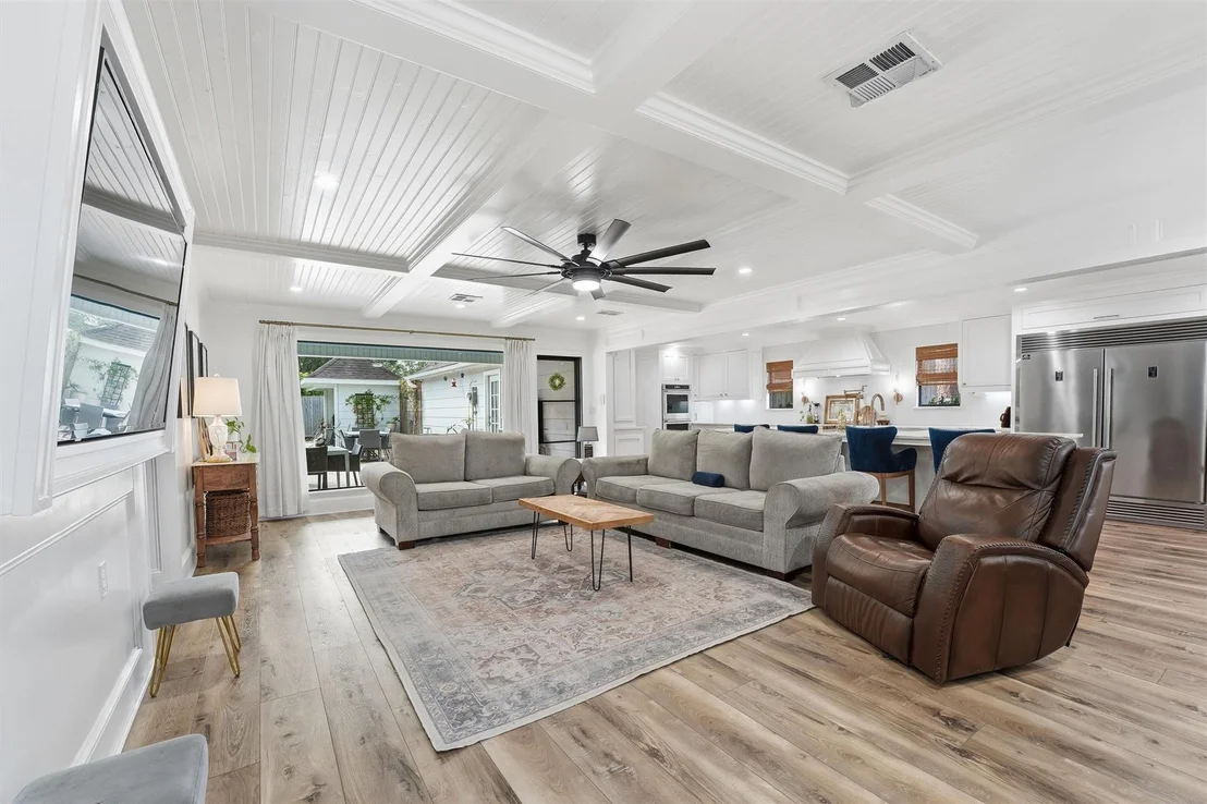 Photo of 615 Brenwick Court