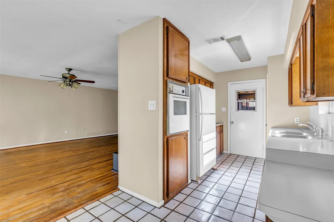 Photo of 168 Greenleaf Lane