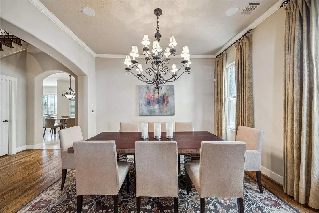 Photo of 2626 Stuart Manor